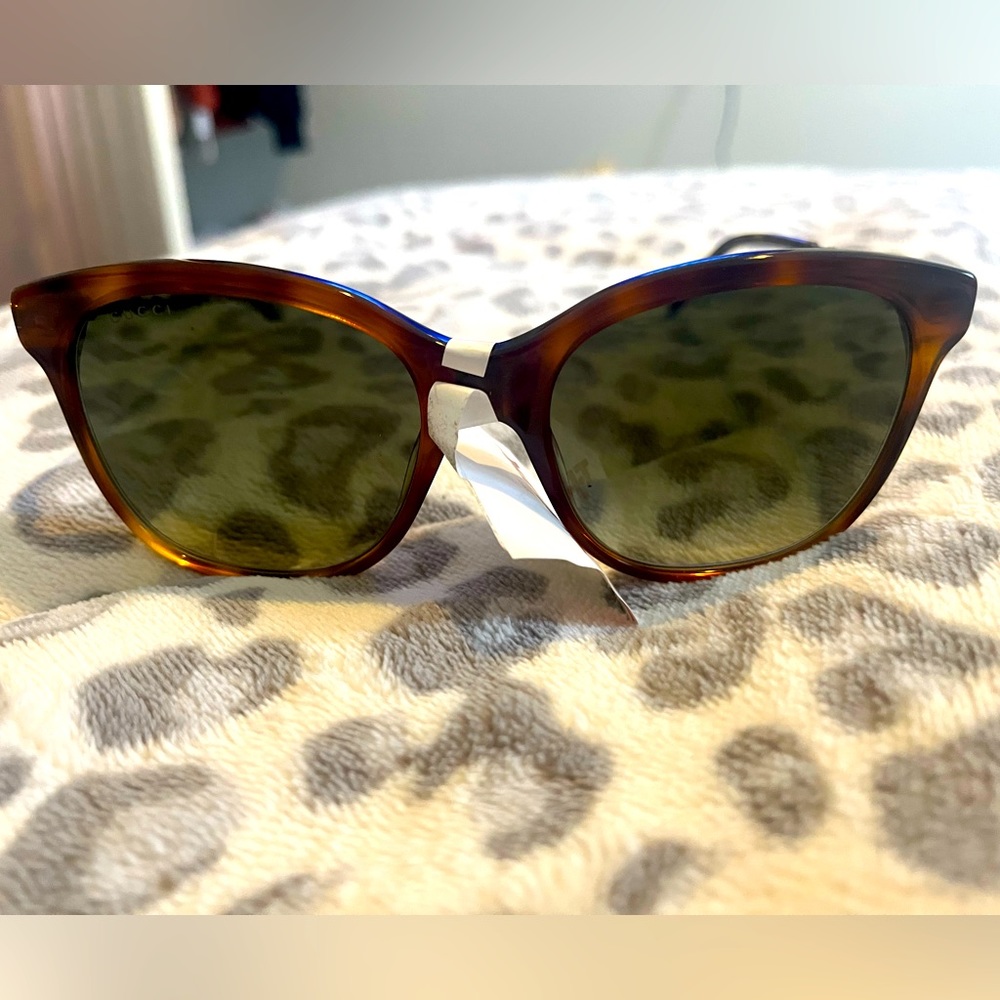 NWT Authentic Cat Eye Tortoise Shell Gucci Sunglasses
